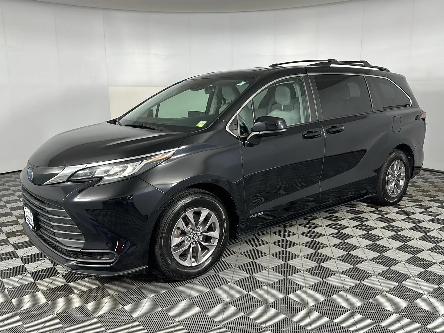 Used 2021 Midnight Black Metallic Toyota LE image 3