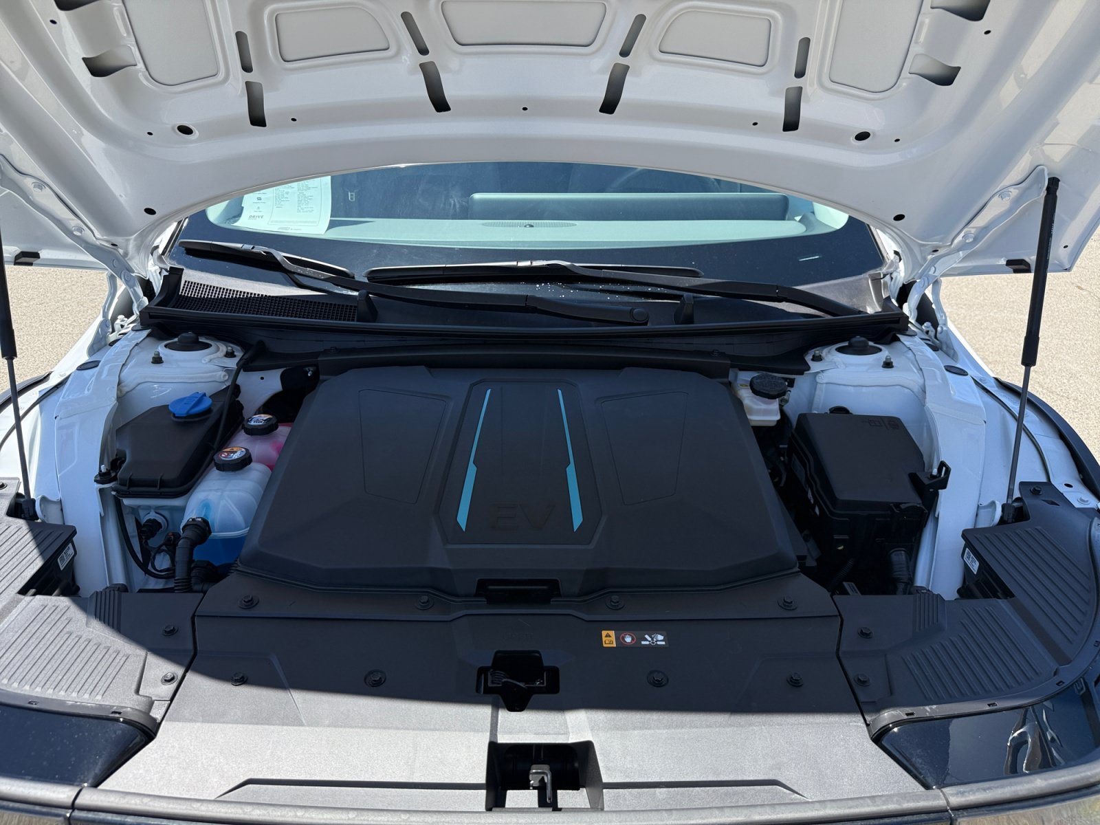 Certified Used 2024 Atlas White Hyundai SEL image 20