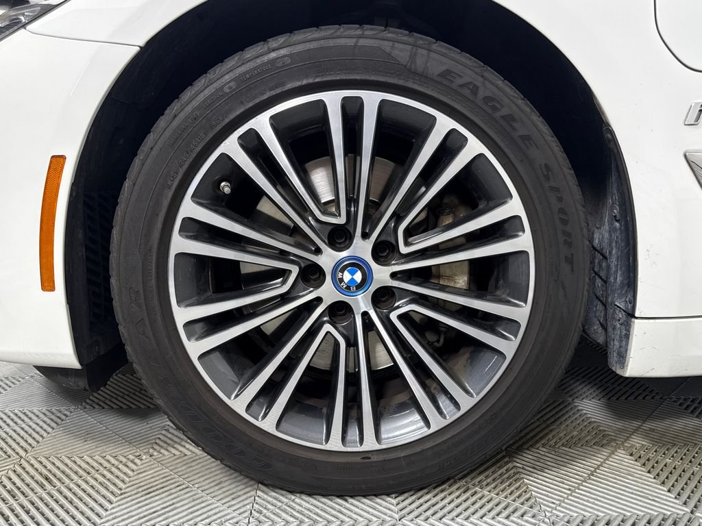 2018 BMW 5 Series 530e - Photo 22