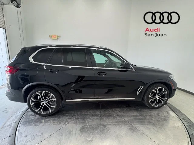 Used 2023 Black BMW sDrive40i image 36