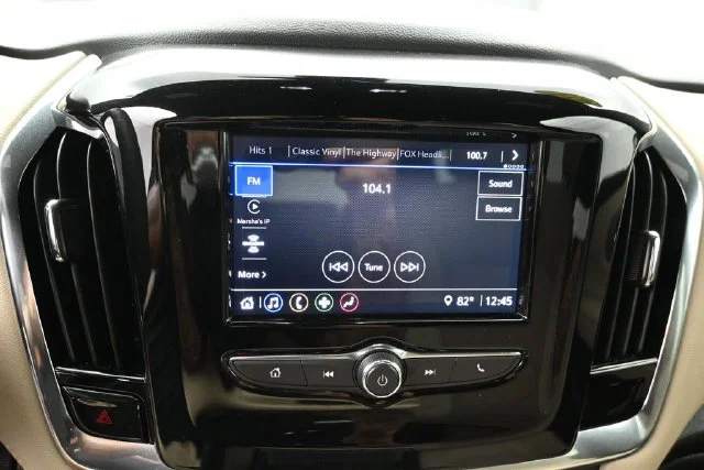 Used 2023 White Chevrolet LS image 34
