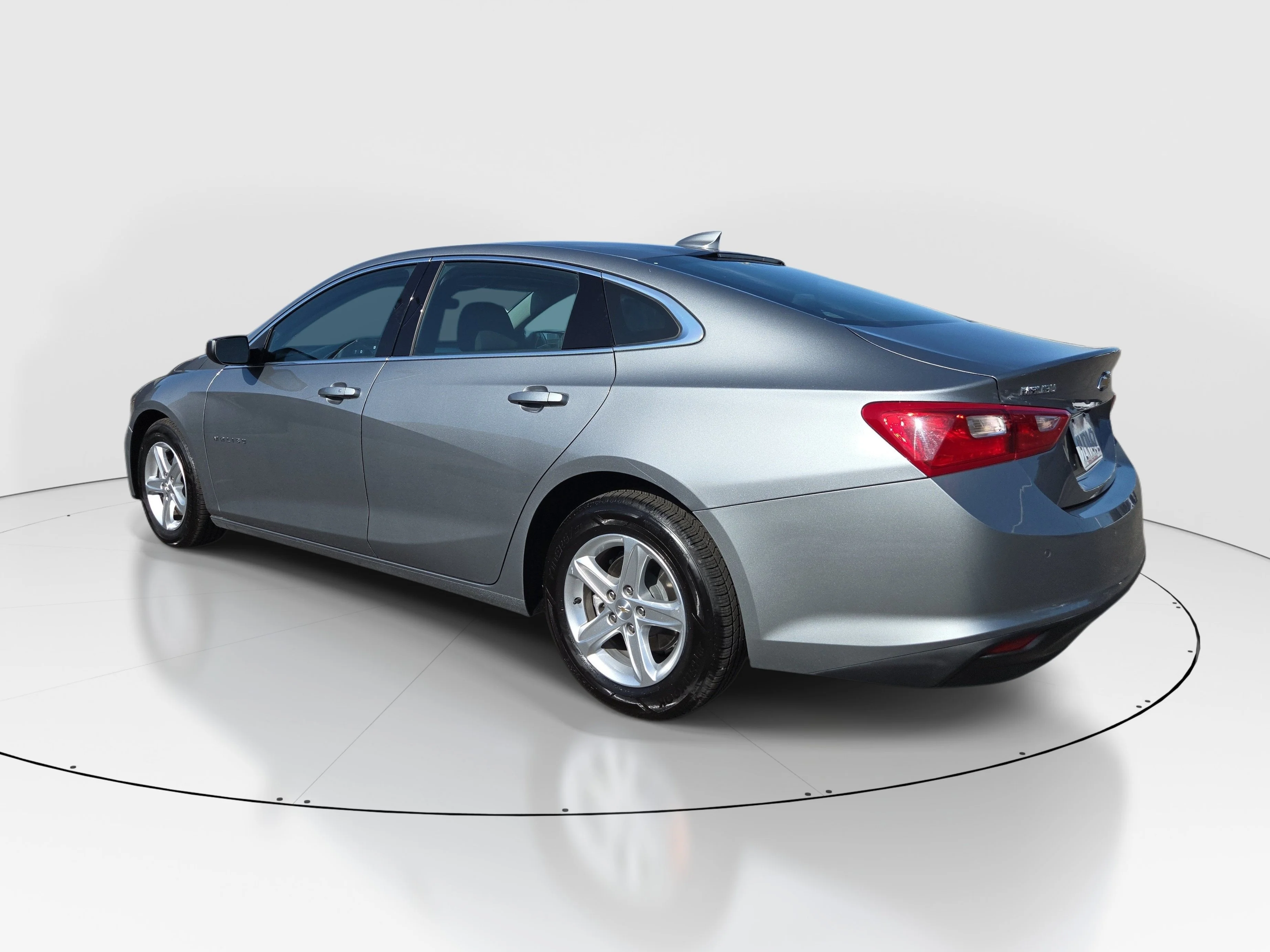 Used 2024 Gray Chevrolet LT image 3