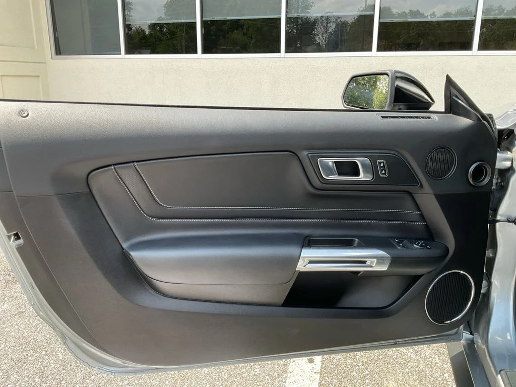 Used 2023 Silver Ford GT Premium image 29