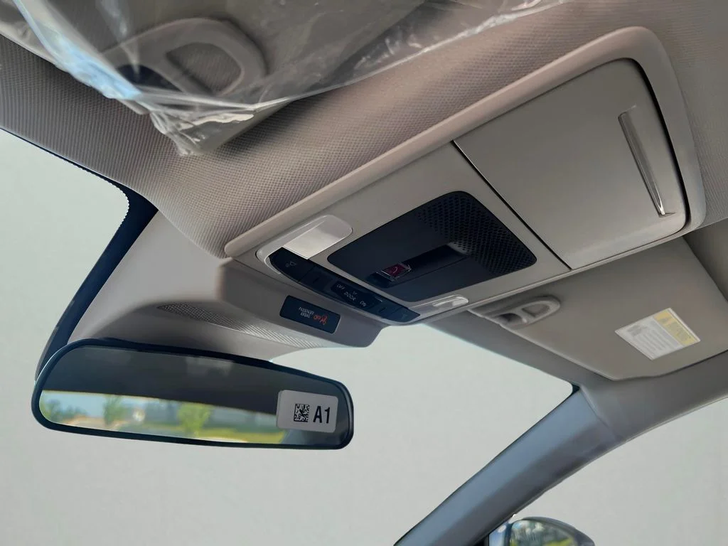 Used 2025 Solar Silver Metallic Honda LX image 24
