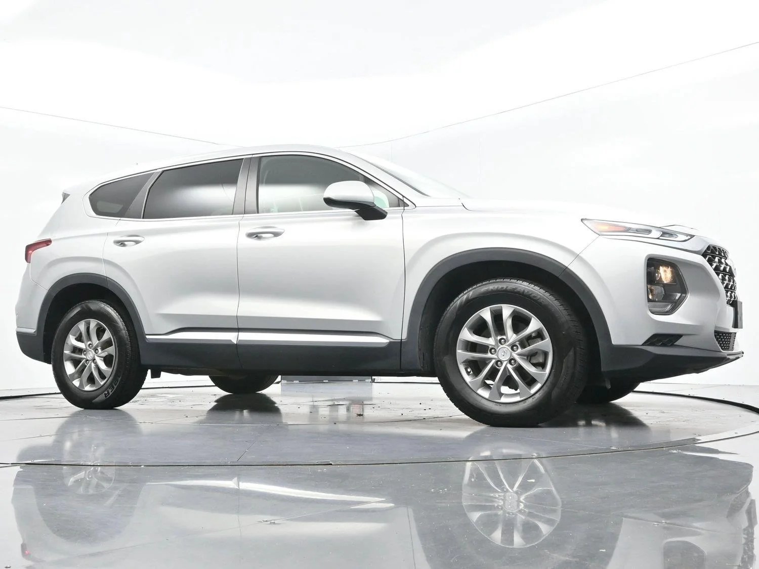 Used 2019 Symphony Silver Hyundai SE image 43