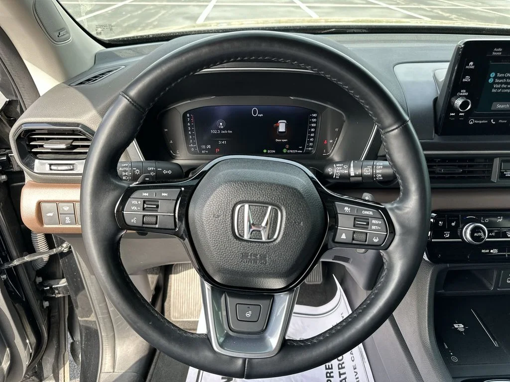 Used 2023 Black Honda Elite image 20