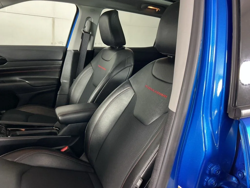Used 2022 Blue Jeep Trailhawk image 10