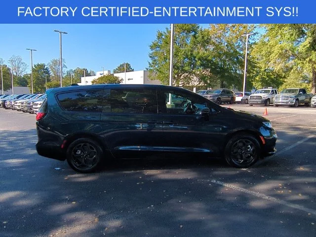 Used 2023 Blue Chrysler Limited image 6