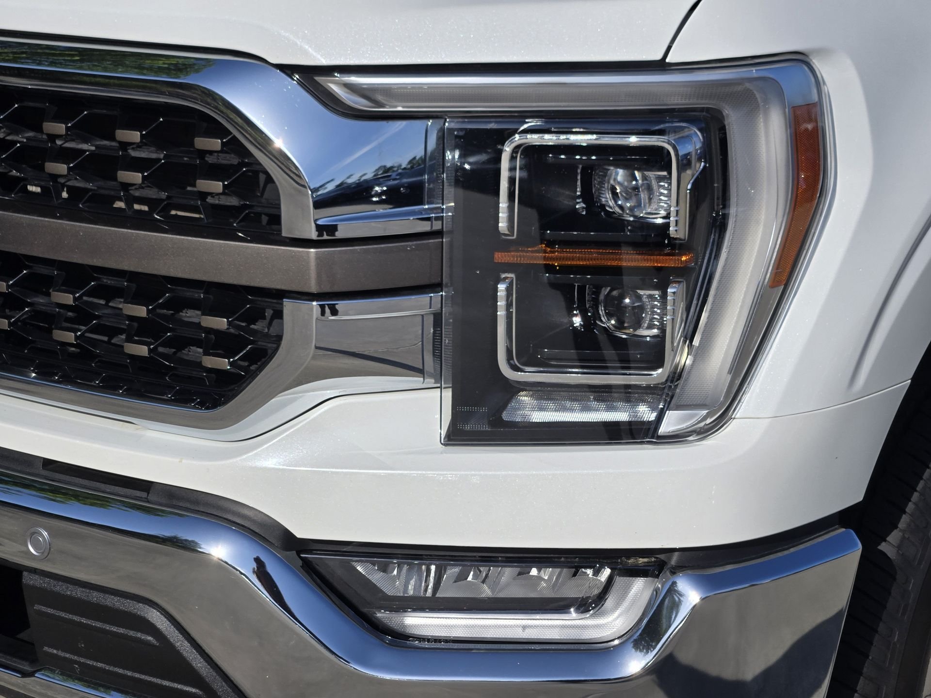 Used 2023 Star White Metallic Tri-Coat Ford King Ranch image 11