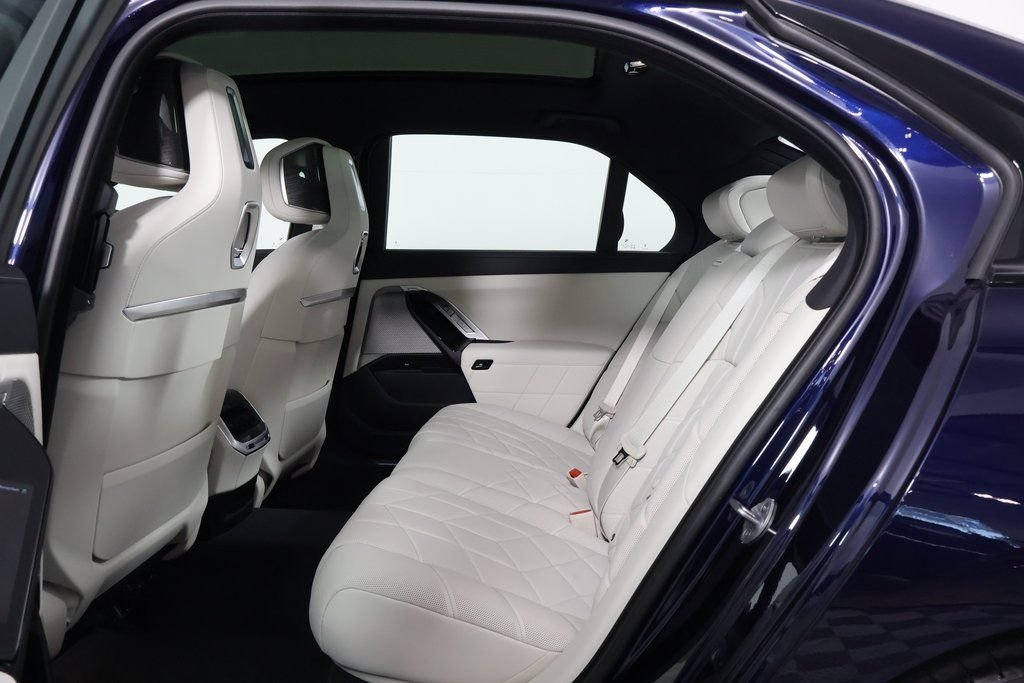 New 2026 Tanzanite Blue II Metallic BMW eDrive50 image 6