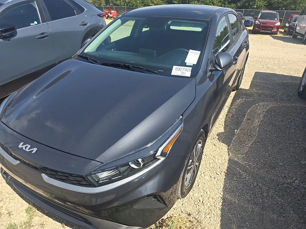 Used 2024 Gray Kia LXS image 1