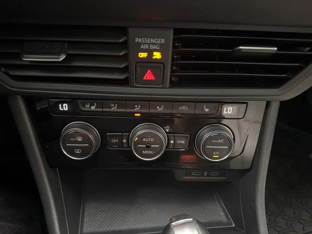 Used 2020 White Volkswagen R-Line image 34