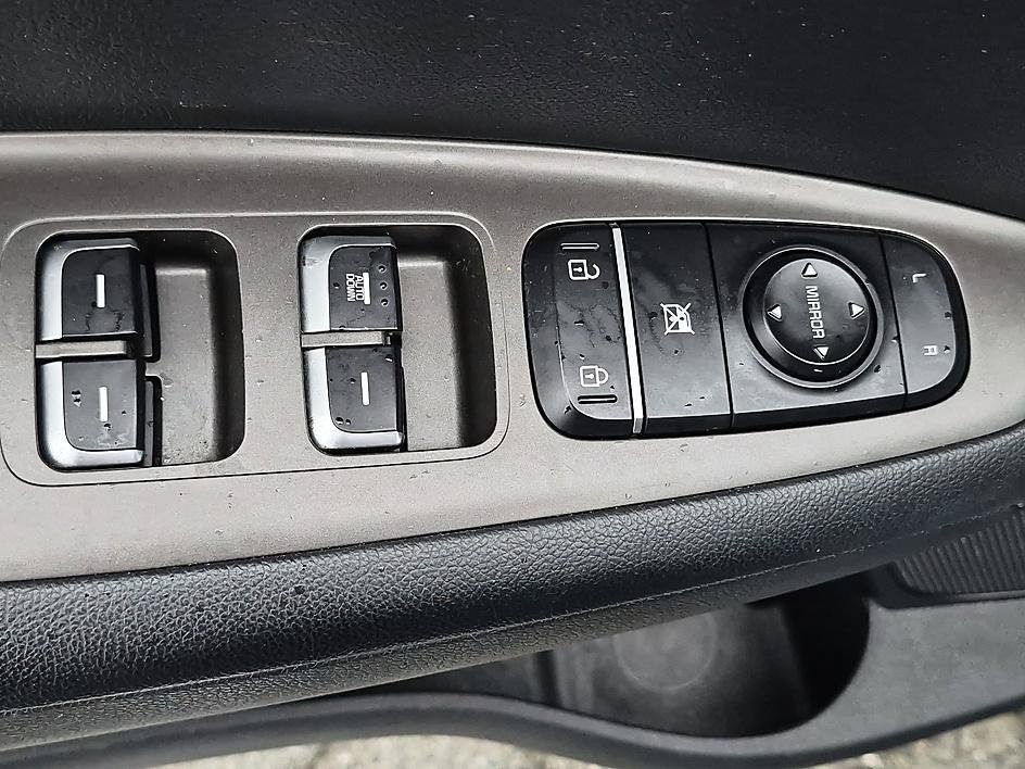 Used 2020 Horizon Blue Kia LX image 13