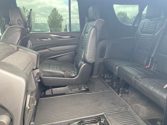 Used 2024 Black Diamond Tri-Coat Cadillac V-Series image 36