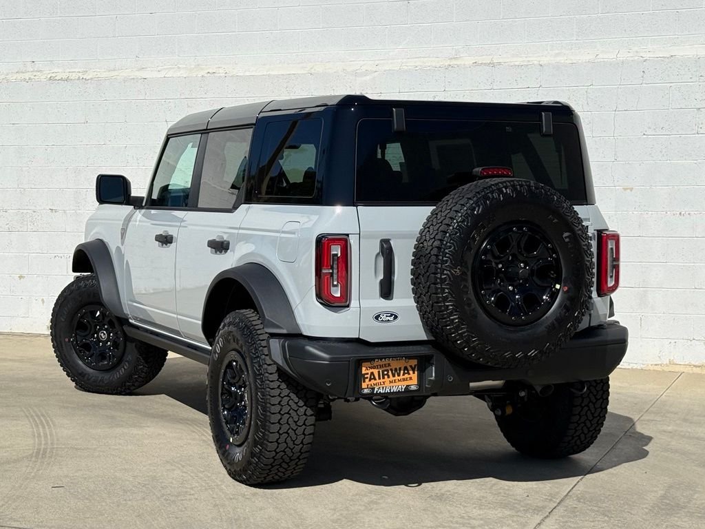 New 2026 Avalanche Gray Ford Badlands® image 4