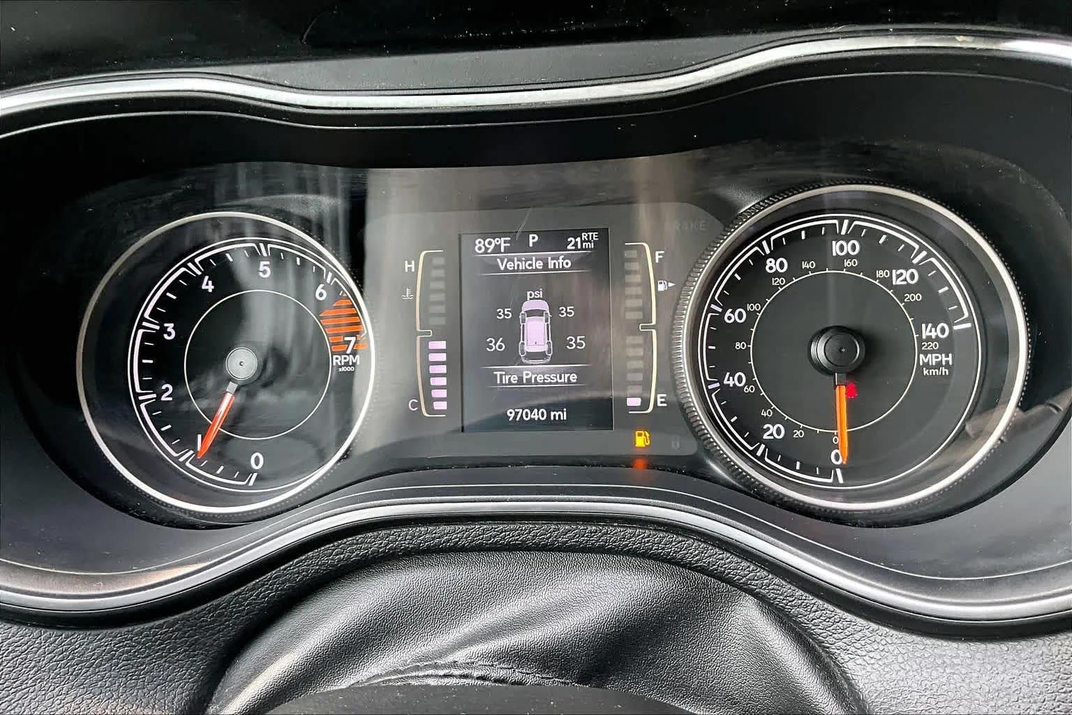 Used 2019 Sting-Gray Clearcoat Jeep Latitude Plus image 23