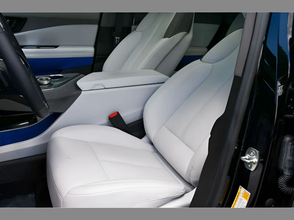 Used 2025 BLACK RAVEN Cadillac Sport image 14