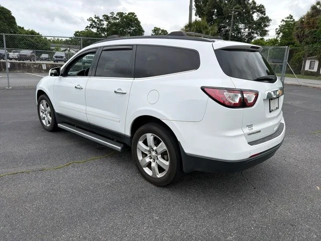 Used 2017 Chevrolet Traverse 1LT with VIN 1GNKRGKD9HJ332815 for sale in Florence, SC