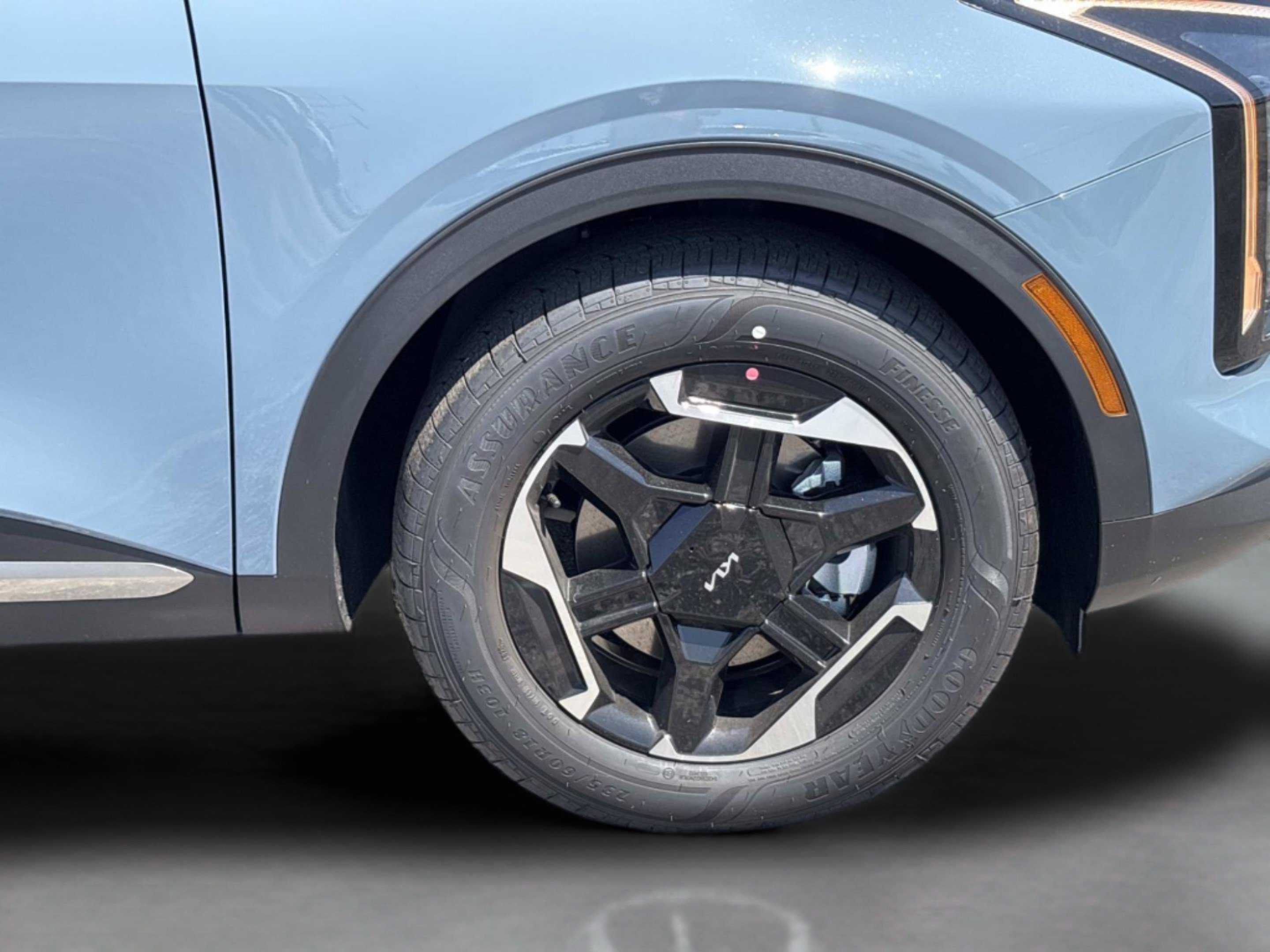 New 2027 Heritage Blue Kia S image 30