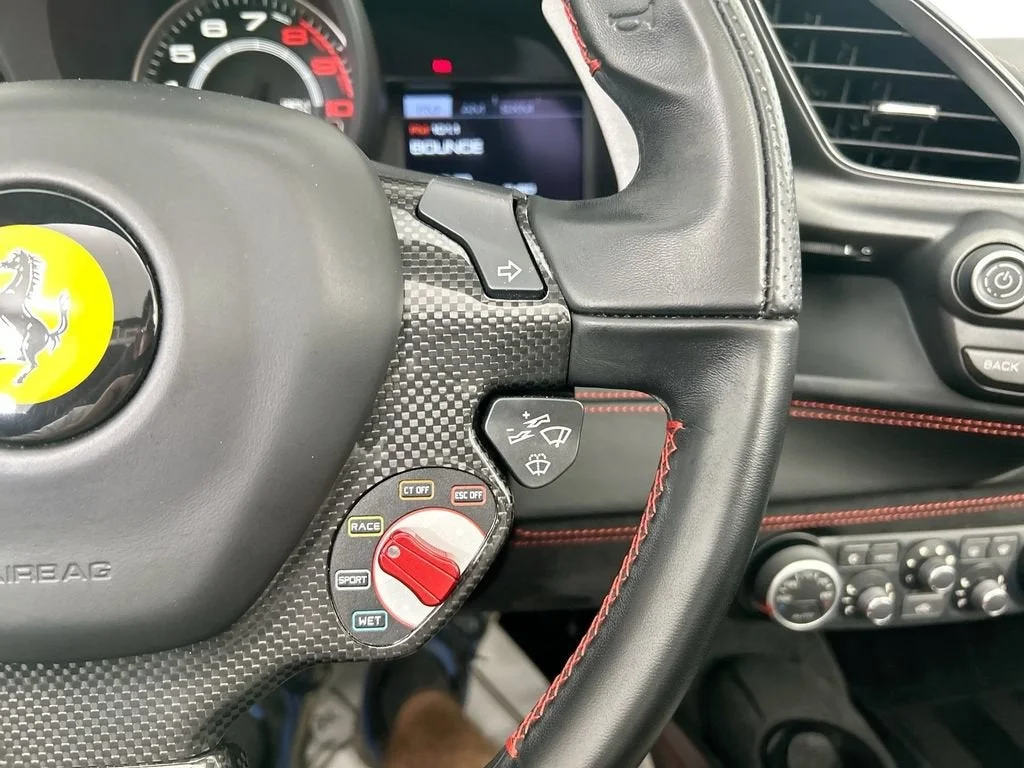 Used 2018 Nero Ferrari  image 20