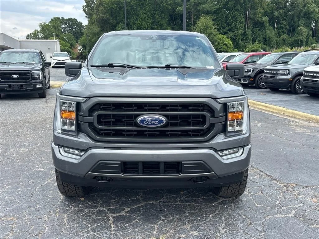Used 2021 Gray Ford XLT image 2