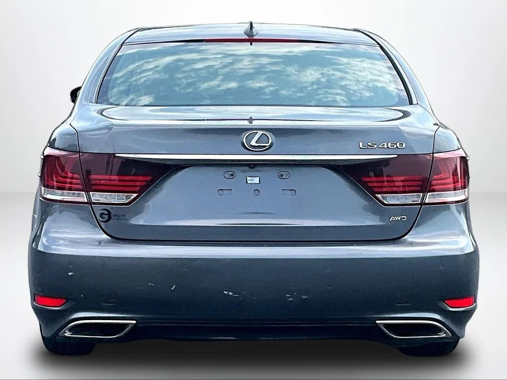 Used 2016 Gray Lexus 460 image 4
