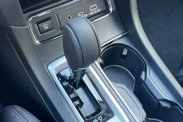 New 2026 ICE SILVER METALLIC Subaru Limited 7-Passenger image 19