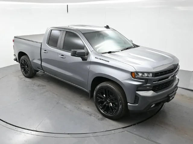 Used 2020 SATIN STEEL METALLIC Chevrolet RST image 30