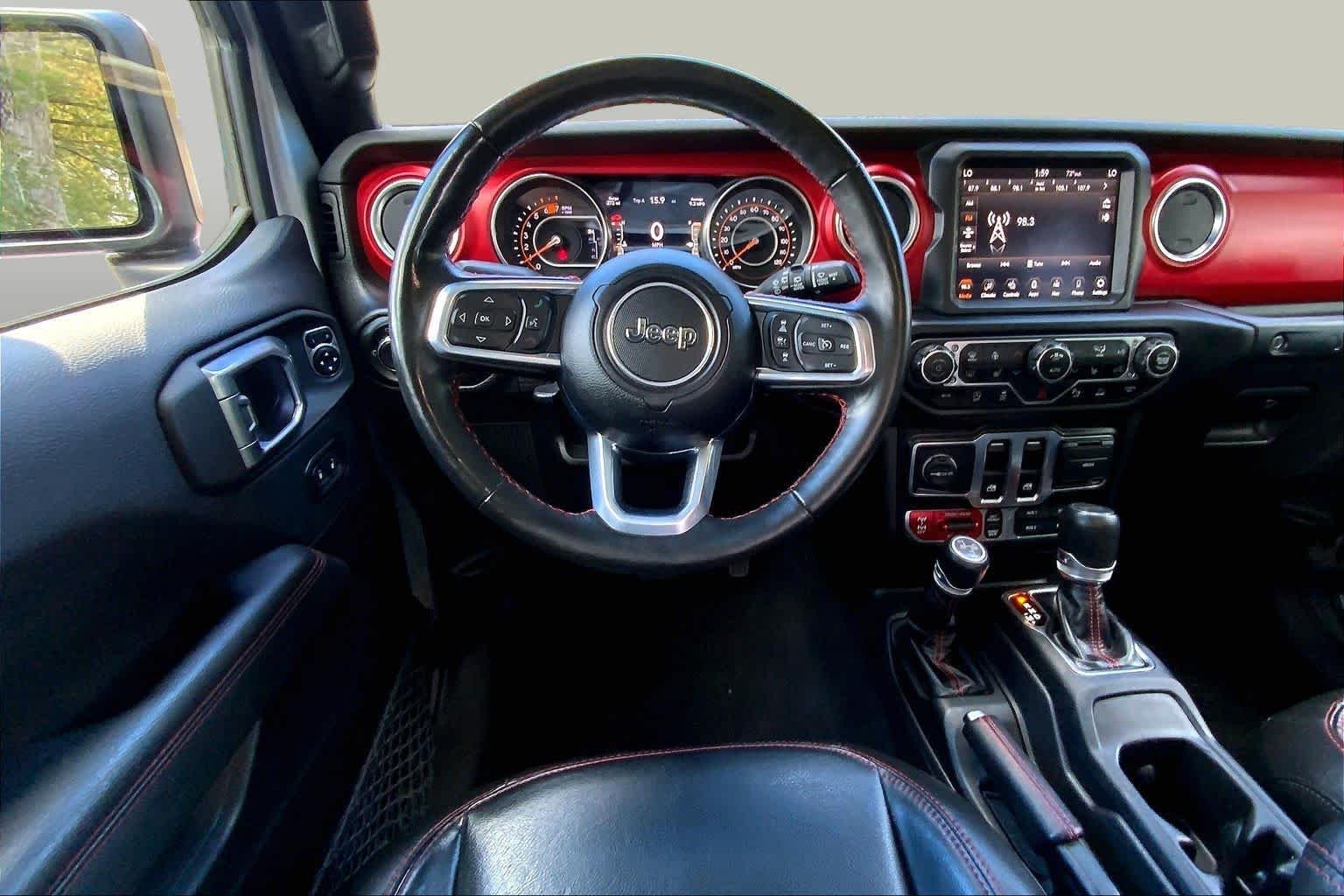 Used 2023 Silver Zynith Clearcoat Jeep Rubicon image 5
