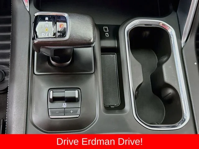 Used 2022 White GMC Denali image 18