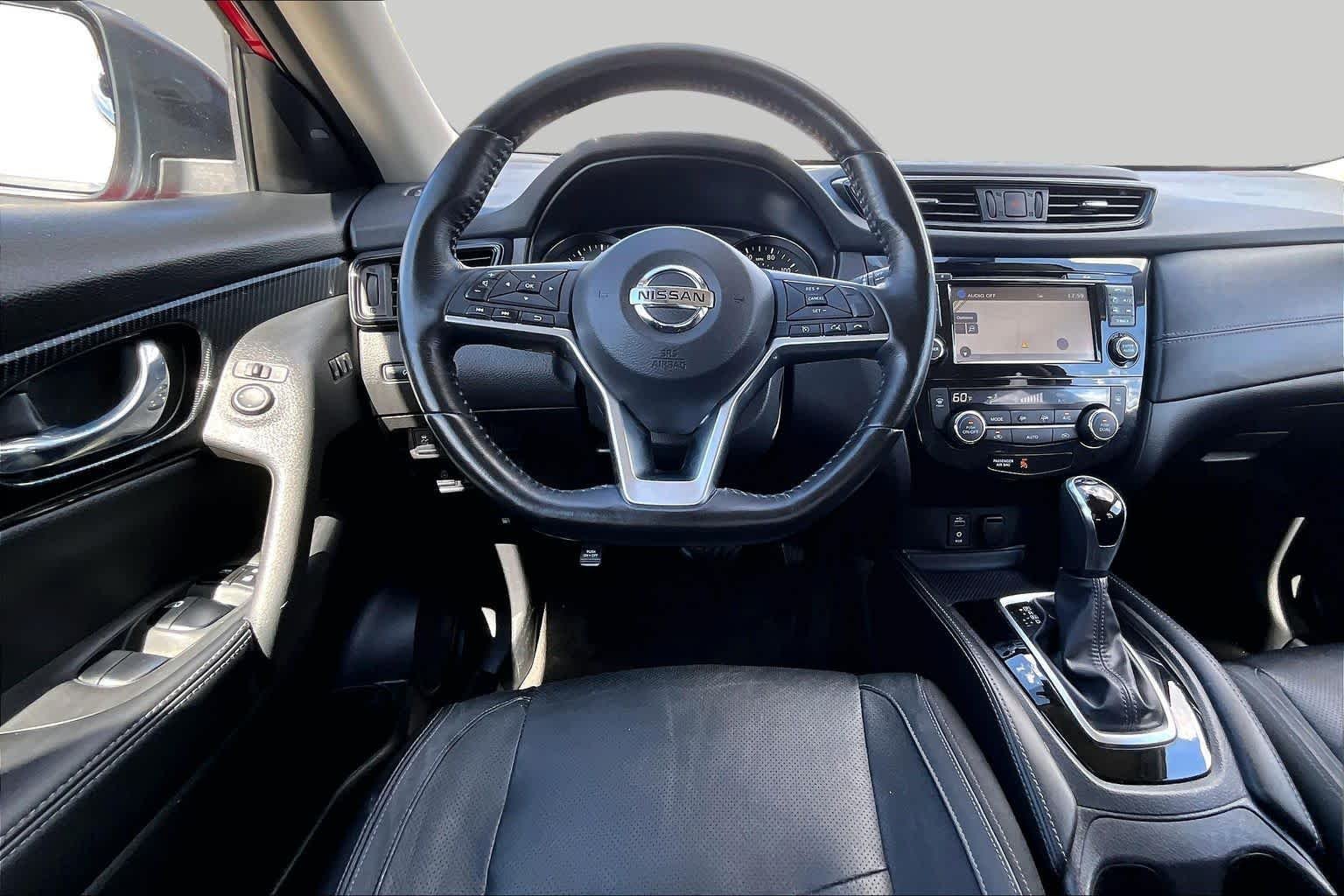 Used 2017 Palatial Ruby Nissan SL image 6