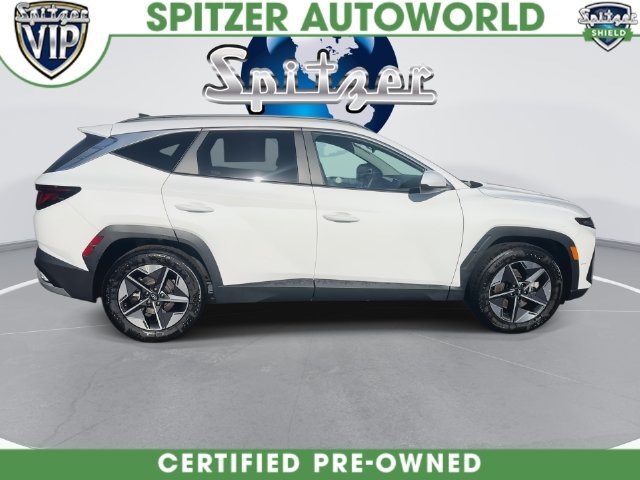 Used 2025 White Hyundai SEL image 16