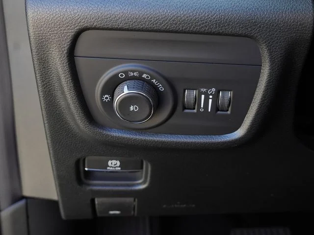 New 2026 Steel Blue Exterior Paint Jeep Limited image 23