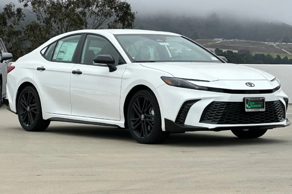New 2026 Ice Cap Toyota  Nightshade image 2