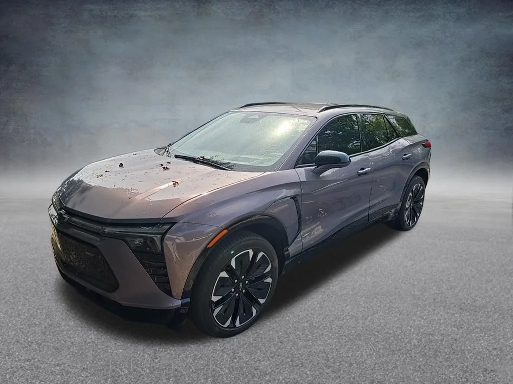 Used 2024 Gray Chevrolet RS image 4