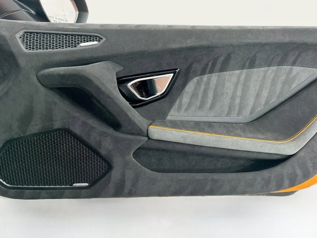 Used 2023 Orange Lamborghini  image 22