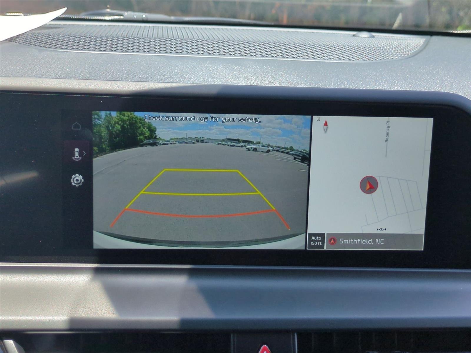 New 2026 Snow White Pearl Kia S image 26