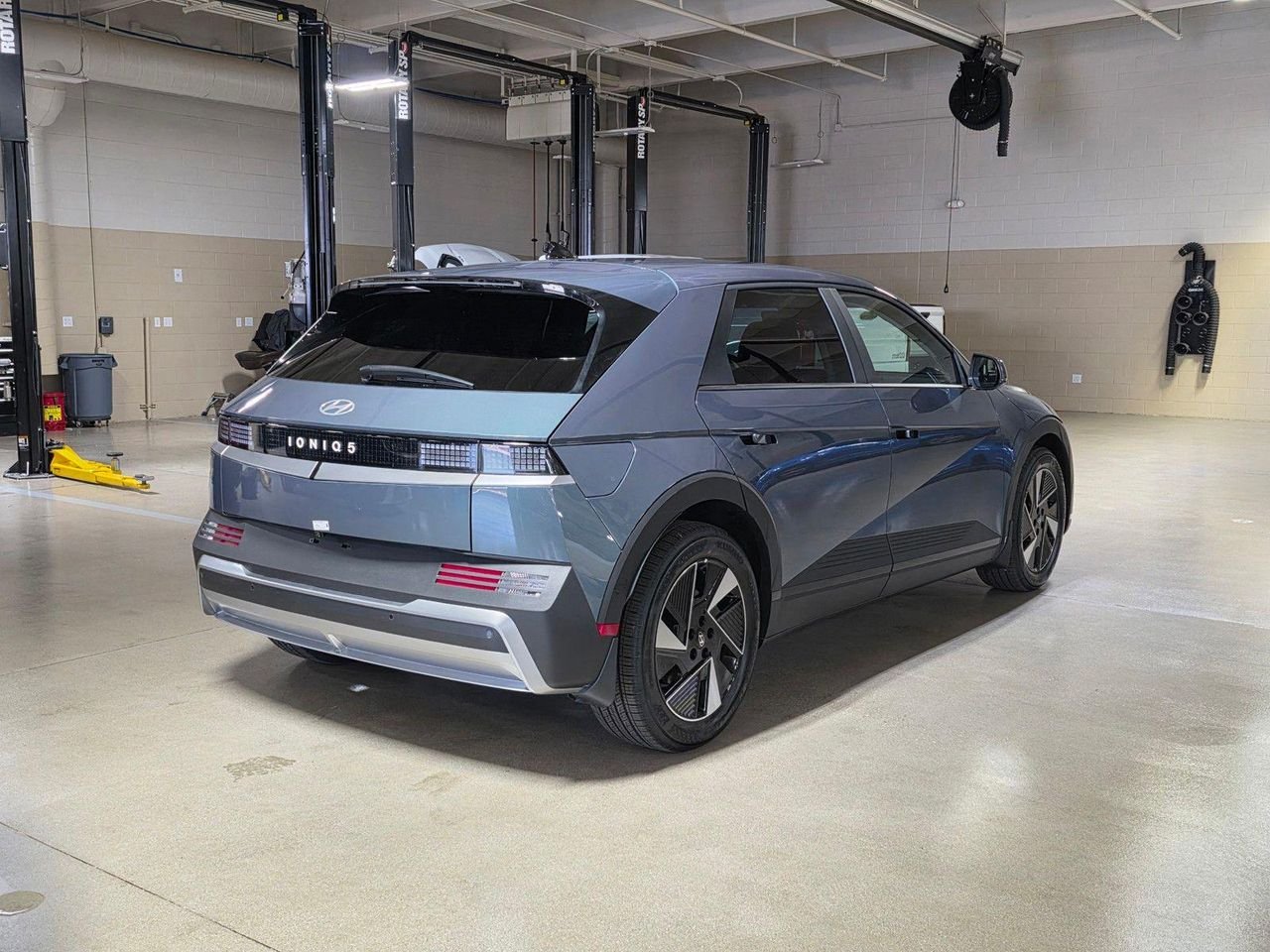 New 2026 Digital Teal Hyundai SEL image 7