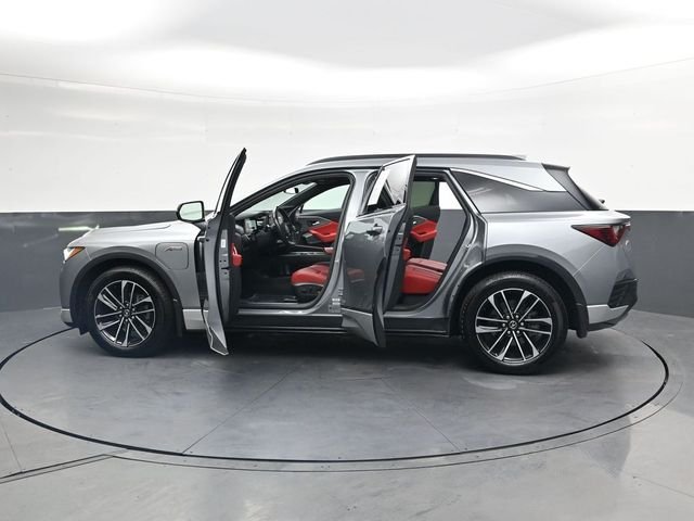 Used 2024  Acura Base image 40