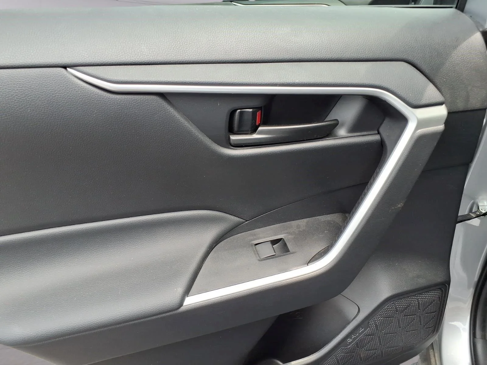 Used 2024 Silver Sky Metallic Toyota LE image 11