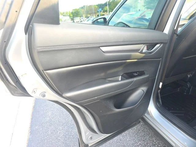 Used 2020 Silver Mazda Touring image 26