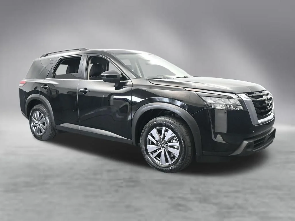 2025 Nissan Pathfinder SV - Photo 9