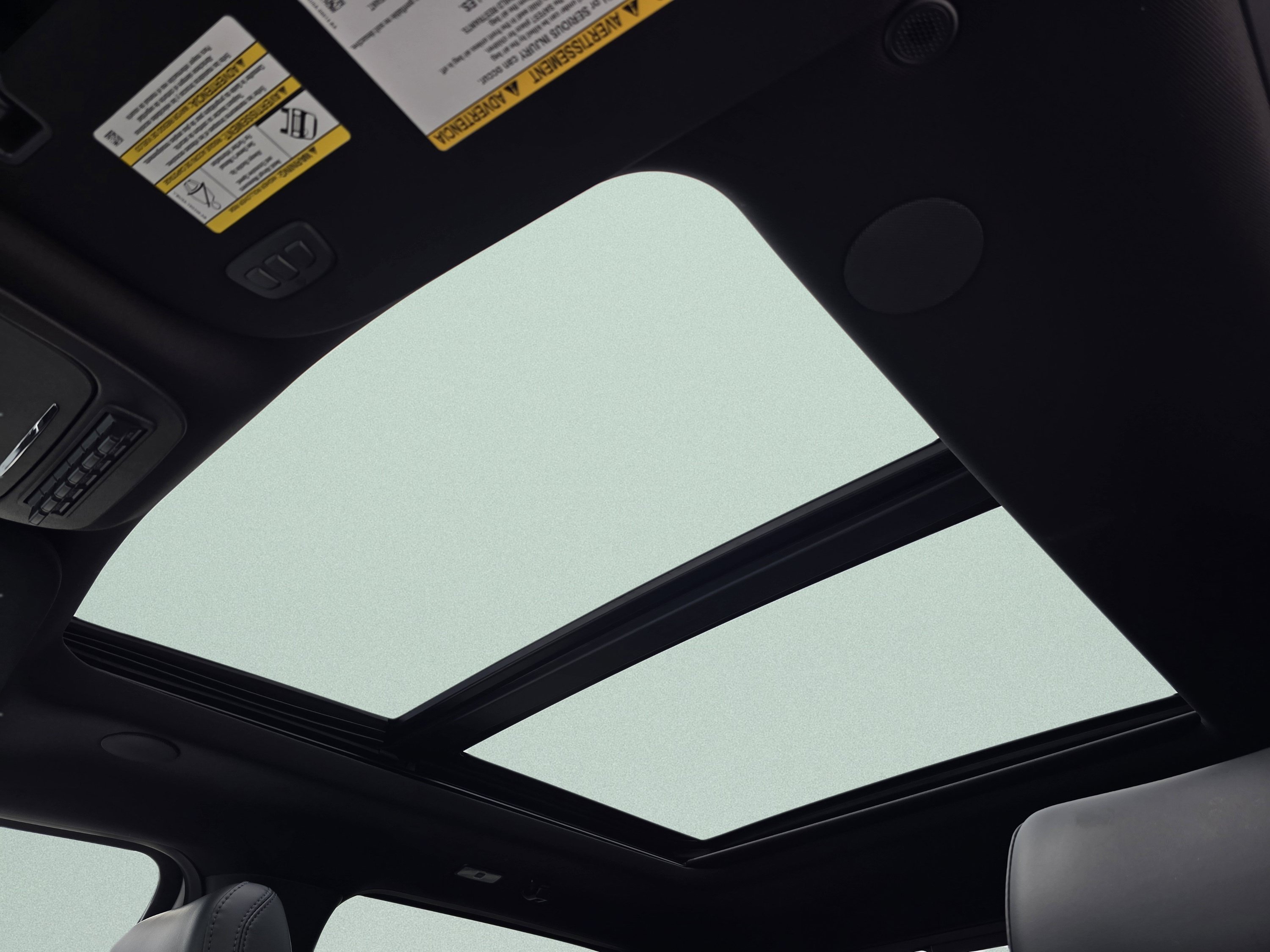 New 2026 Star White Metallic Tri-Coat Ford Platinum image 4