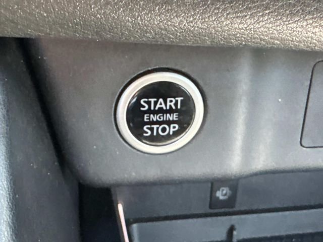 Used 2023 Gray Nissan Platinum image 41