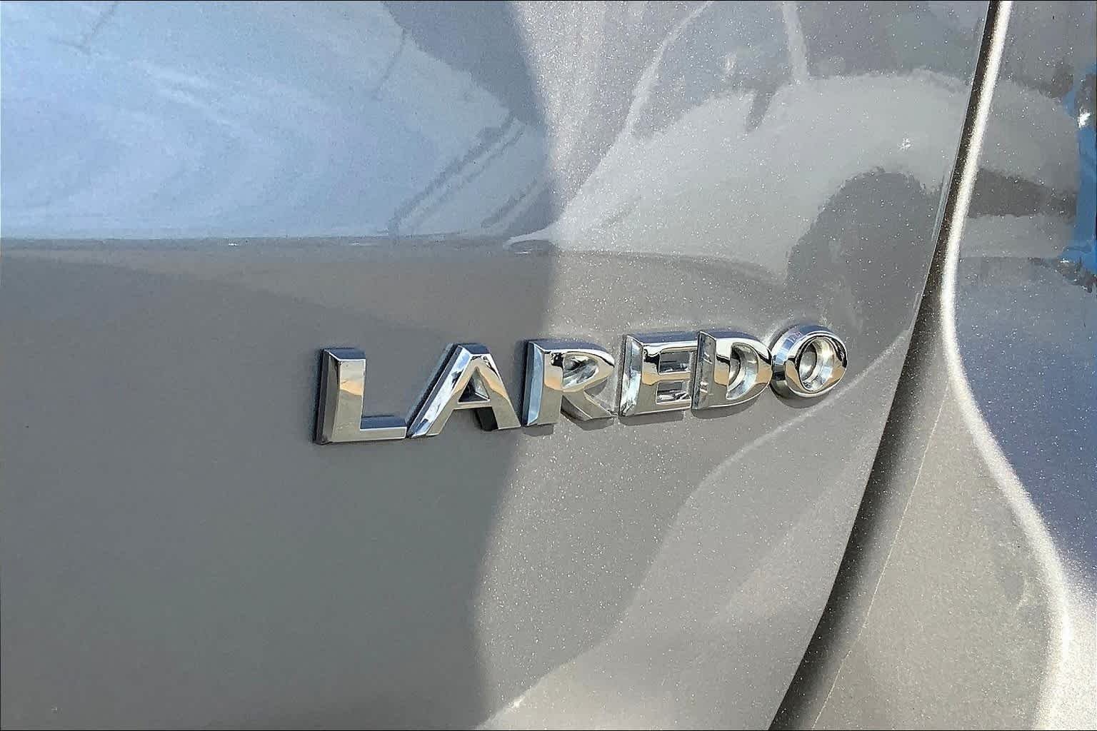 Certified Used 2021 Billet Silver Clearcoat Metallic Jeep Laredo E image 10