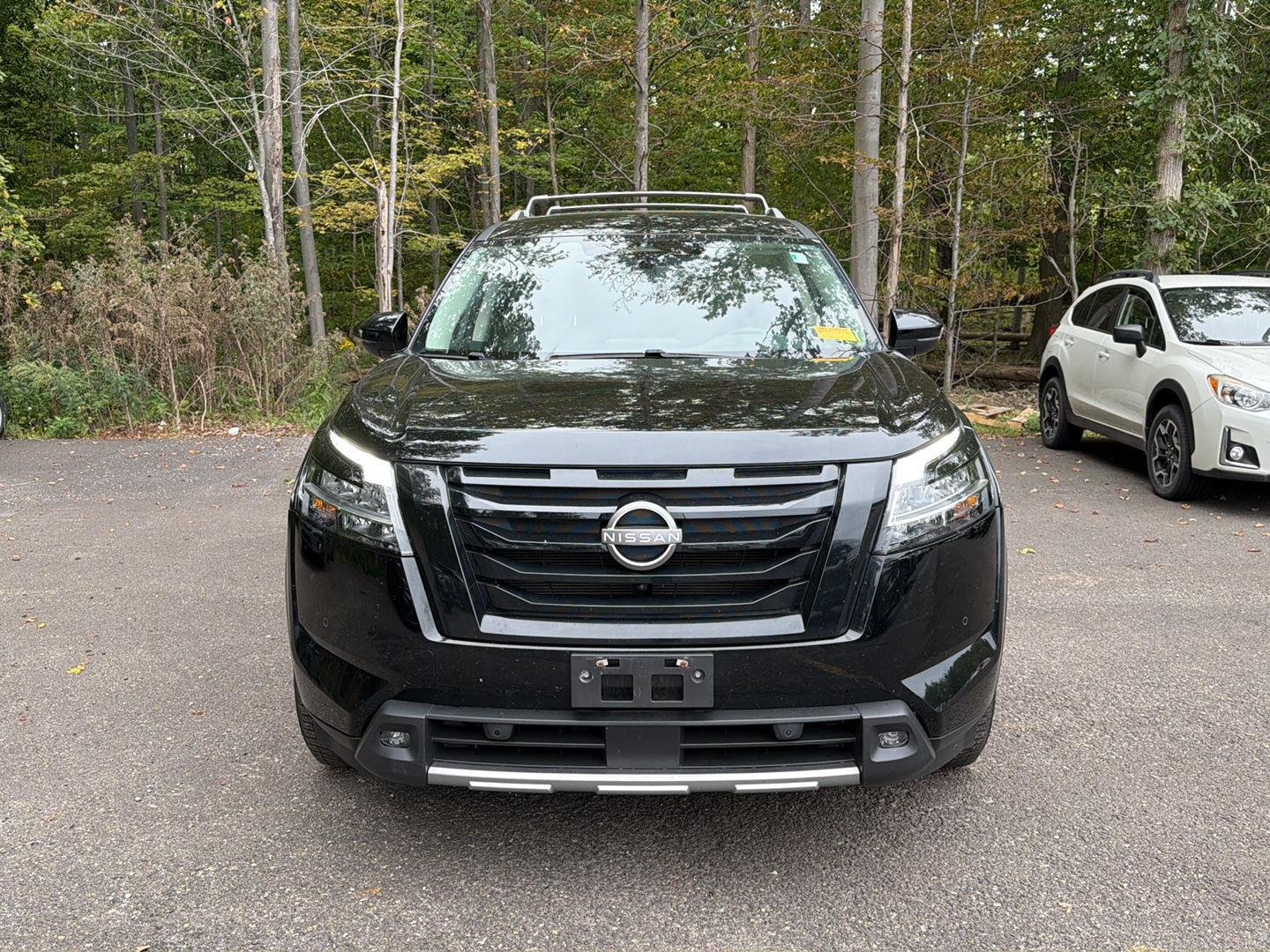 Used 2023 Super Black Nissan SL image 13
