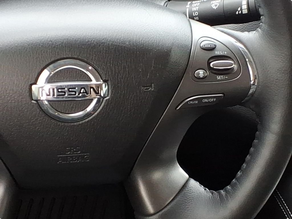 Used 2020 Black Nissan SL image 11