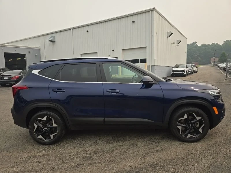 Used 2024 Blue Kia EX image 9