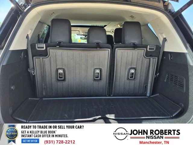 Used 2024 Beige Nissan Platinum image 27