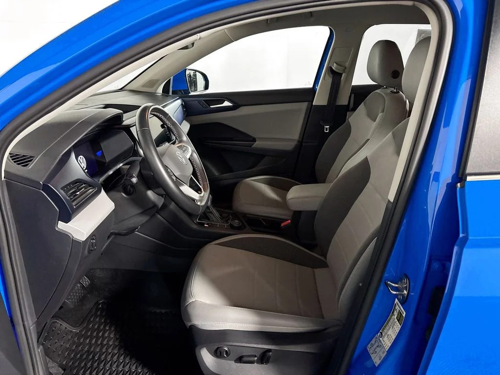 Used 2022 Blue Volkswagen 1.5T SE image 11